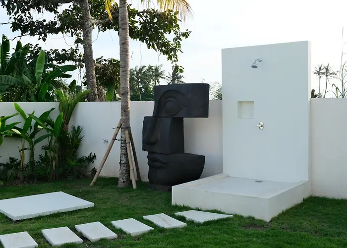 Villa Yaouh A Pererenan
